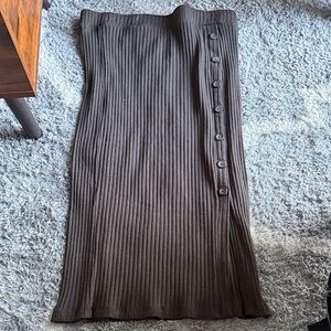 Elegant Brown Ribbed midi Skirt with Button Detail